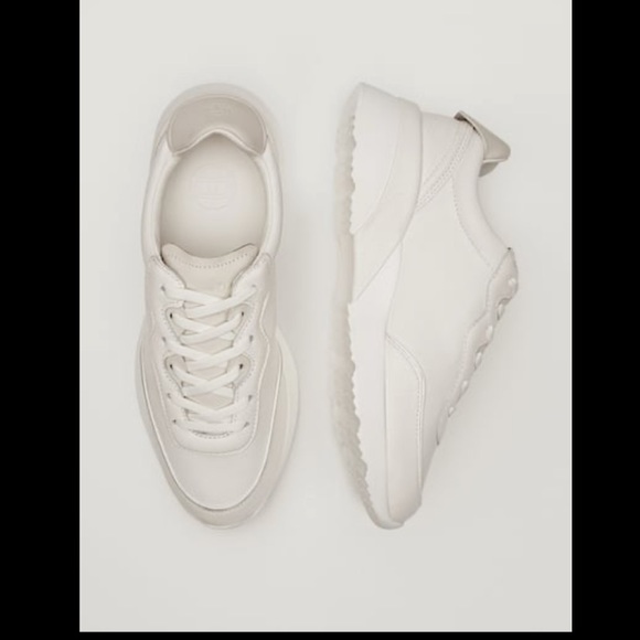 Shoes - Nwot Massimo Dutti leather sneakers/trainers